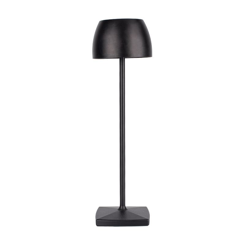 Round table lamp
